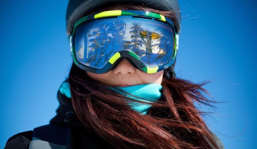 Girl with ski goggles